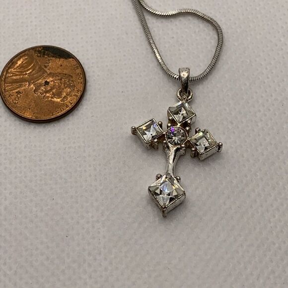 Square Crystal Cross Necklace‎ - Picture 2 of 2